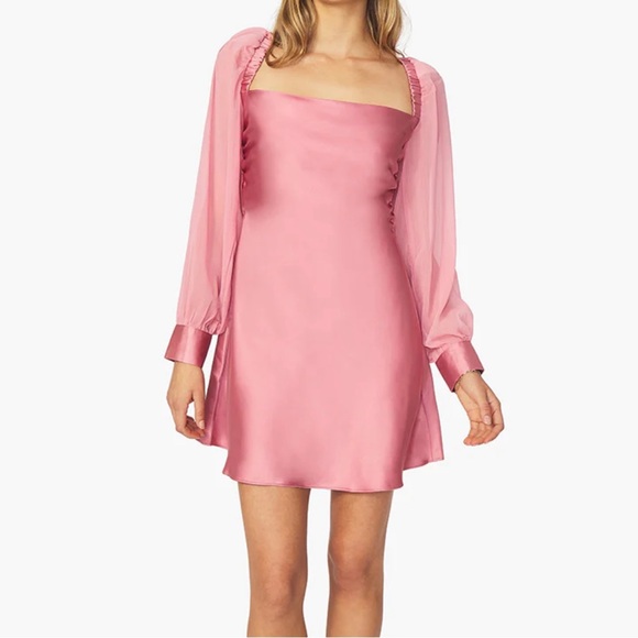 WeWoreWhat Dresses & Skirts - NWT WeWoreWhat Puff Sleeve Crinkle Chiffon Cowl Dress Rosewood Size 2